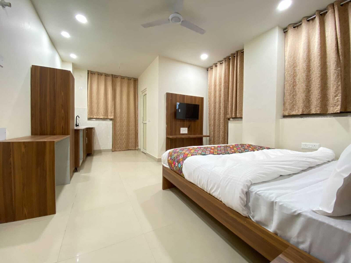 Bedroom 4, Hotel Vistacrest Noida Sector 35, Gautam Buddha Nagar