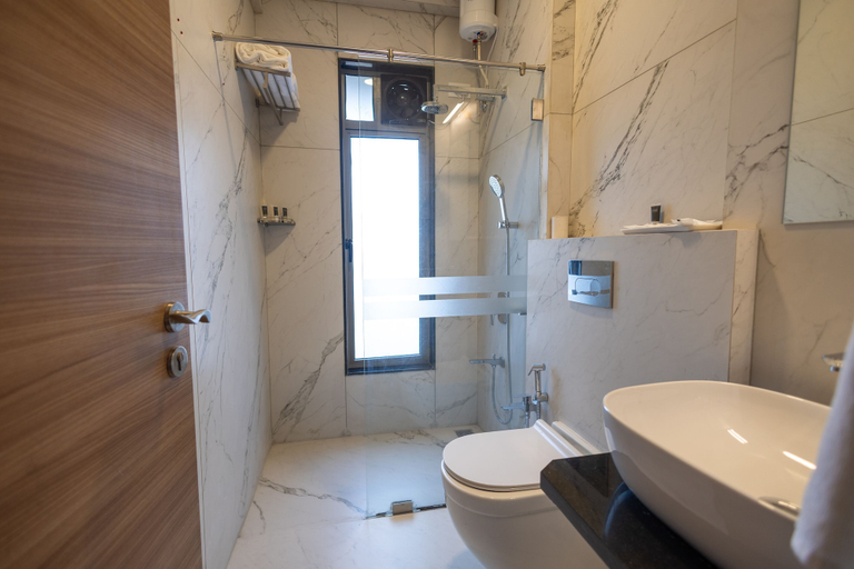 Bathroom 5, Freesia Residency By Express Inn - Navi Mumbai, Thane