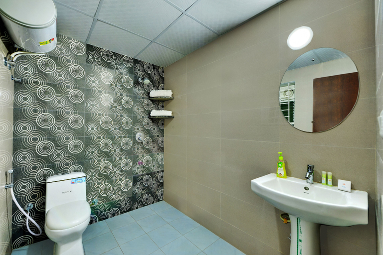 Bathroom 4, Yahweh Suites, Bangalore