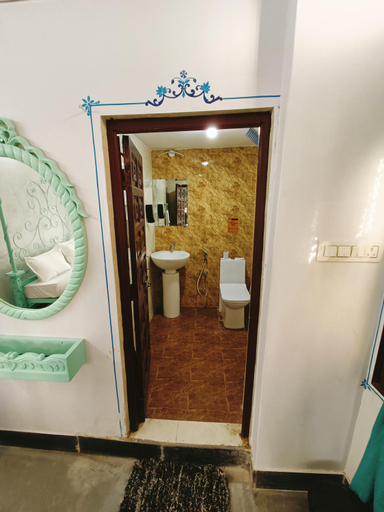 Bathroom 4, Raahi Backpacker Hostel, Udaipur