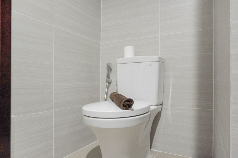 Bathroom 3, Minimalist And Cozy Studio West Vista Apartment, West Jakarta