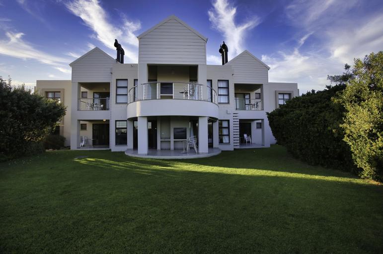 Exterior & Views 2, Ellefsen Golf Suite 106 Langebaan 4-slpr, West Coast