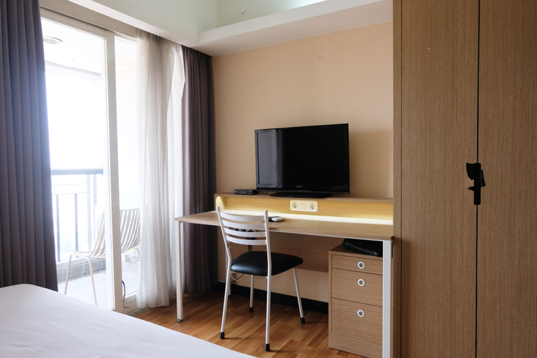 Bedroom 3, Strategic And Comfy 1Br At Braga City Walk Apartment, Bandung