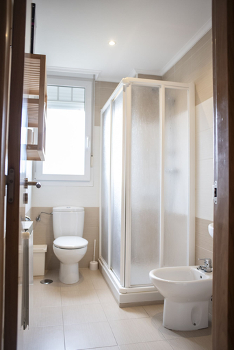 Bathroom 4, Apartamentos Somo, Cantabria