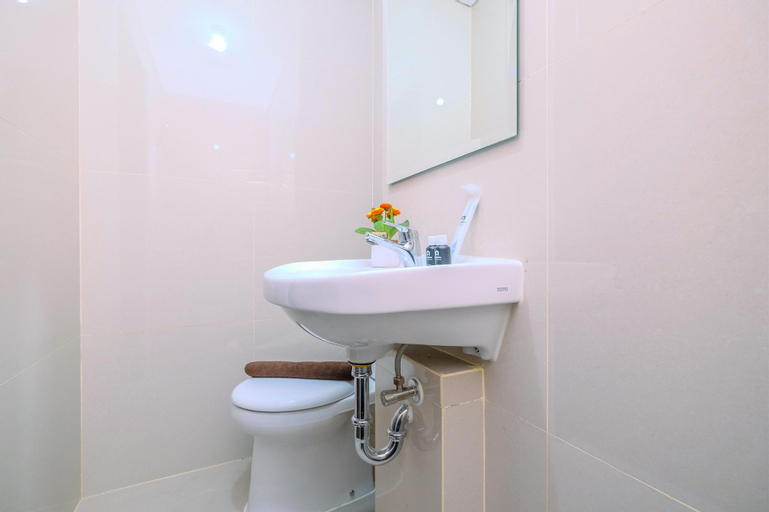Bathroom 9