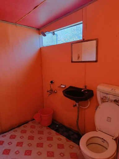 Bathroom 3, Island Hotel, Srinagar