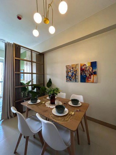 Dining Room 6