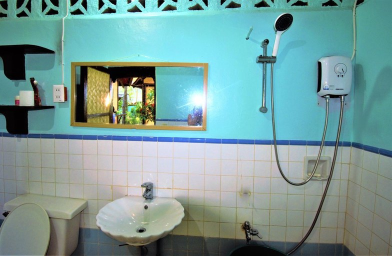 Bathroom 3, Concepcion Diver's Lodge, Busuanga