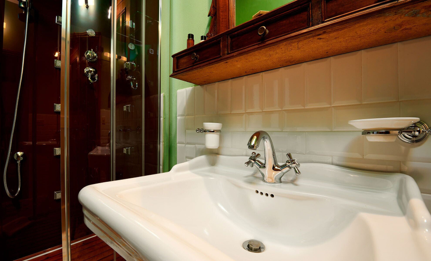 Bathroom 4, Agriturismo Torreghiotta, Pistoia