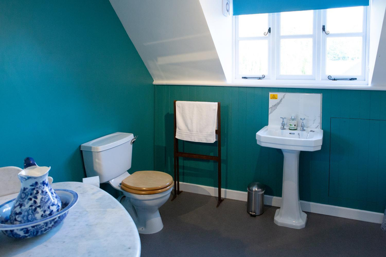 Bathroom 4, Henley Hall, Ludlow, Shropshire