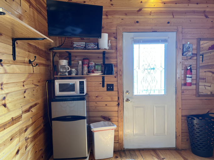 Others 5, Galena Road Cabins, Lawrence