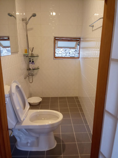 Bathroom 5, Hundred Years Hanok, Muan