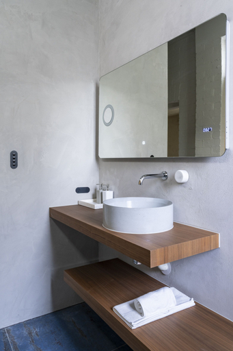 Bathroom 3, In The Brick Spa & Hotel, Melbourne