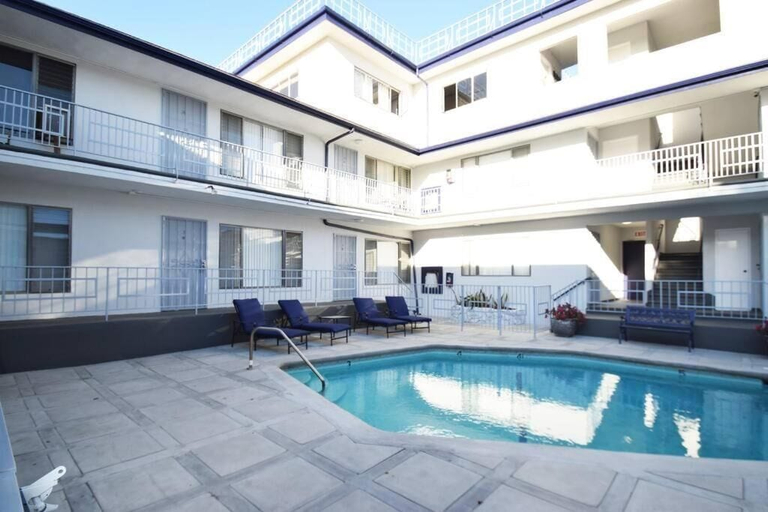 Sport & Beauty 4, Hollywood Business Suites, Los Angeles