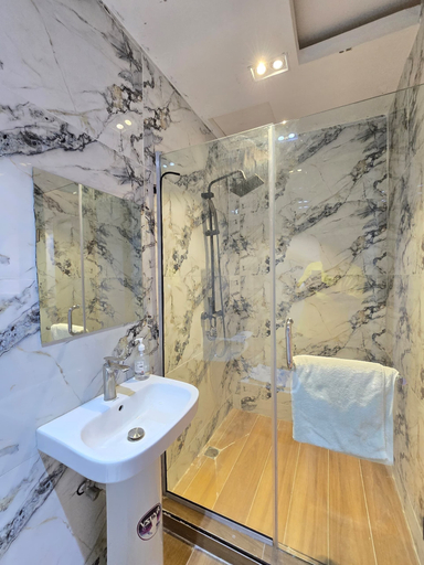 Bathroom, Home away from home, Eti-Osa