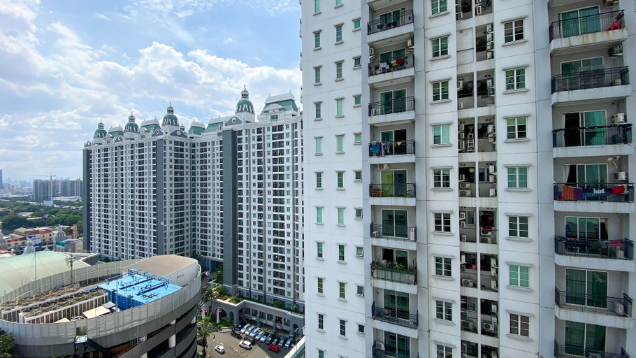 Exterior & Views, Spacious And Good 3Br At 18Th Floor French Walk (Moi) Apartment, North Jakarta