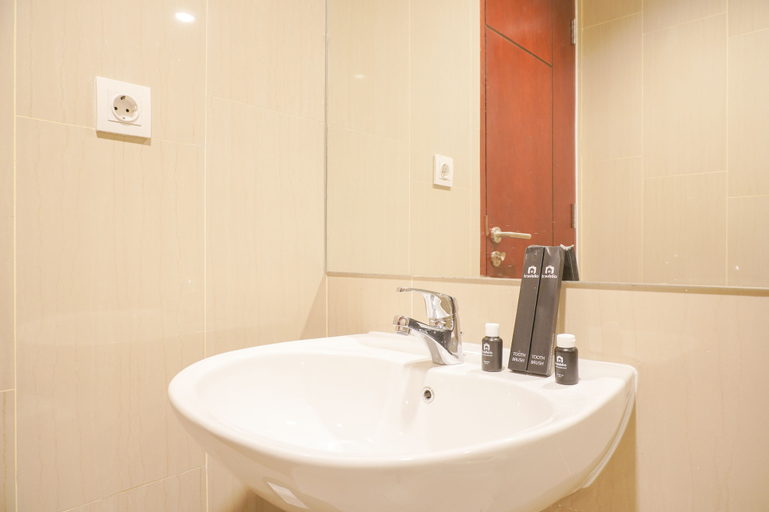Bathroom 13