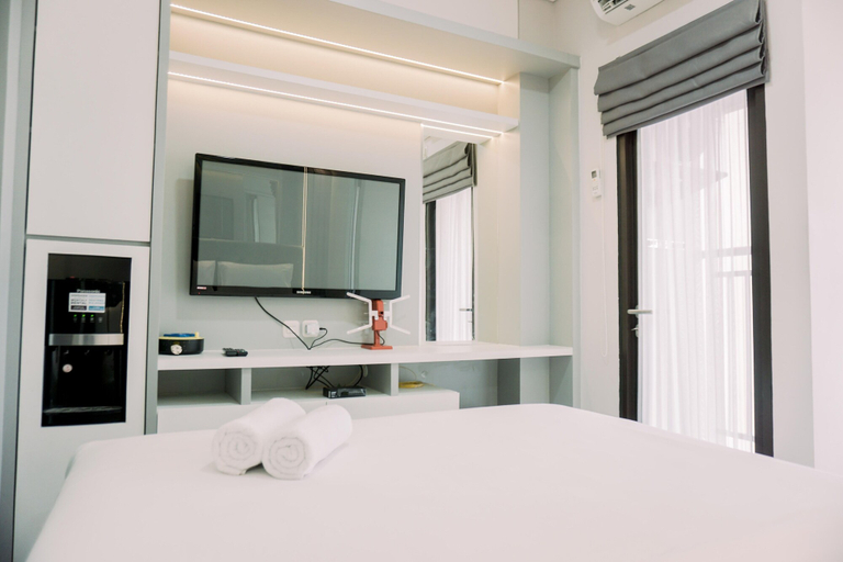 Bedroom 3, Restful And Well Furnished Studio Transpark Bintaro Apartment, South Tangerang