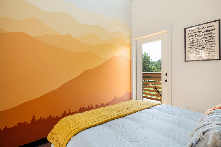 Bedroom 2, Wrong Way River Lodge & Cabins, Buncombe