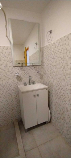 Bathroom 2, casa nuestra hostal, Capital
