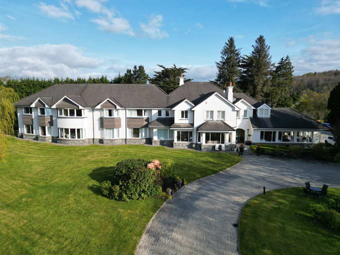 Exterior & Views 2, Loch Lein Country House