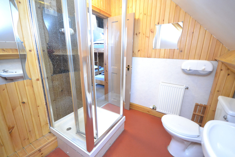 Bathroom 3, Blackwater Hostel and Campsite, Highland
