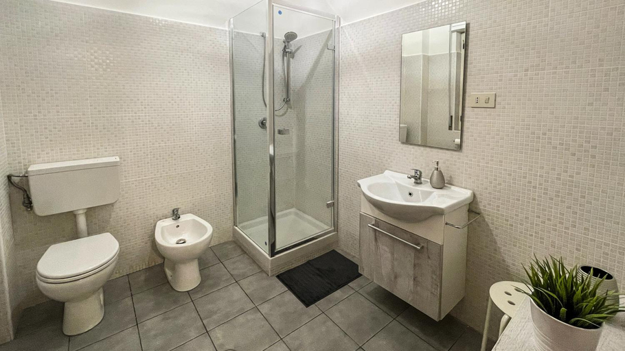 Bathroom 2, CinqueStanze, Cosenza