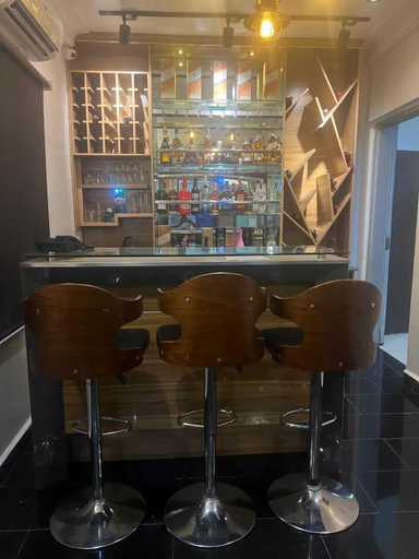 Food & Drinks 4, De Loccville Place, Port Harcourt