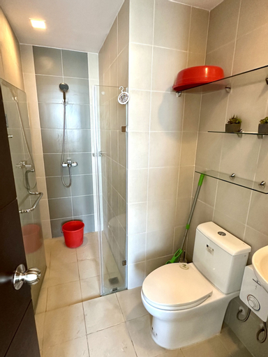 Bathroom 4