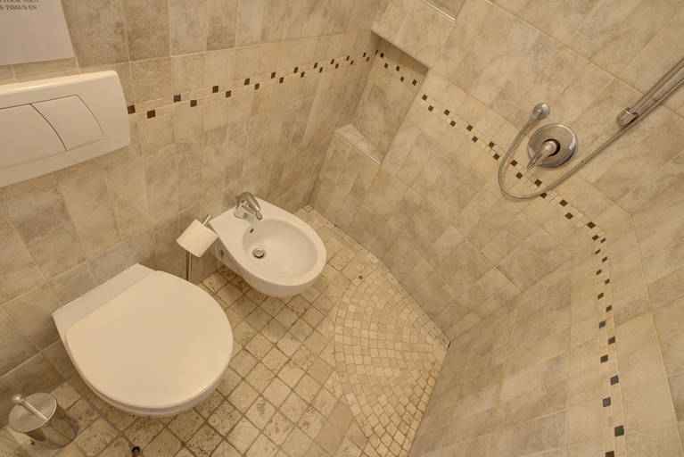 Bathroom 3, SPIRAL-Canal-View, Venezia