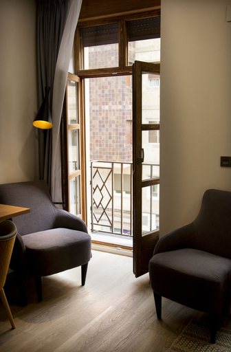 Others 5, Prisma Suites, Salamanca