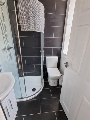 Bathroom 3, Granada Apartments at Pleasure Beach, Blackpool