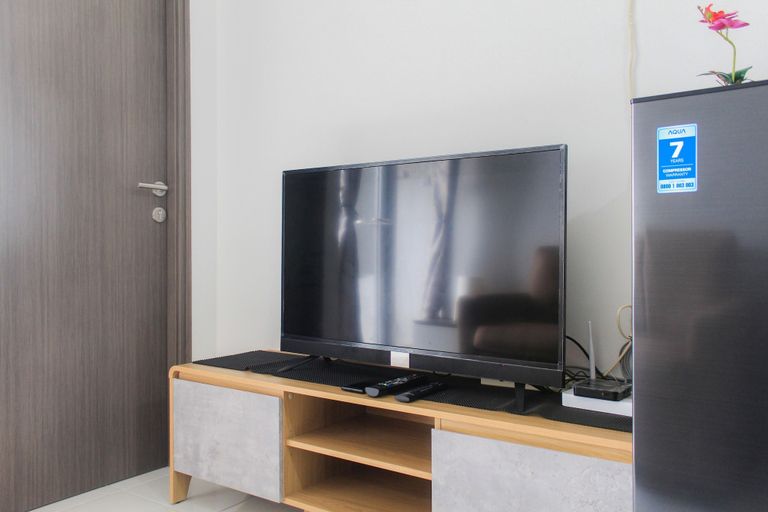 Exterior & Views 2, Comfortable 1BR Apartment Emerald Bintaro near British School, South Tangerang