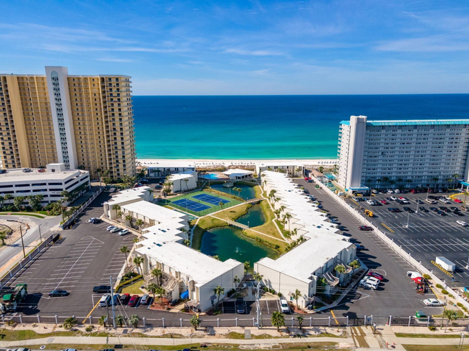 Exterior & Views 2, Sugar Beach C36, Bay