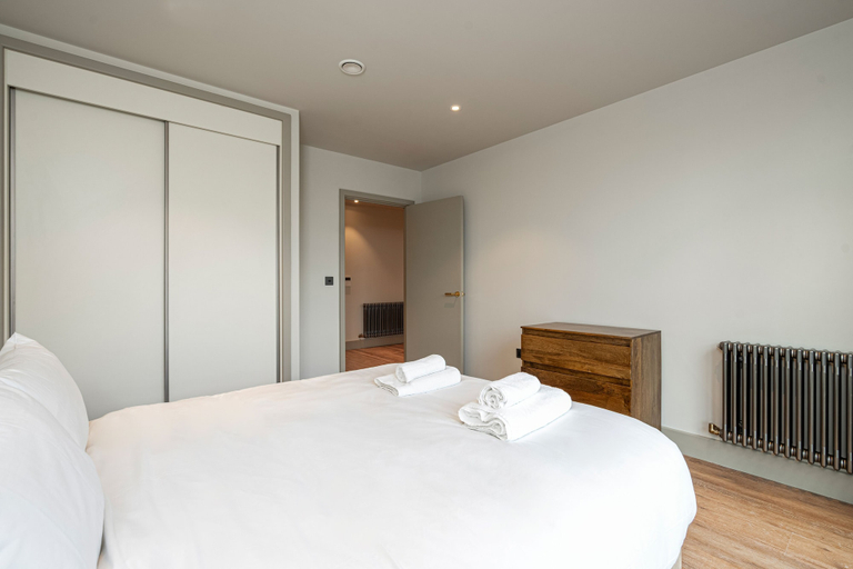 Bedroom 2, Smart North London Apartment, London