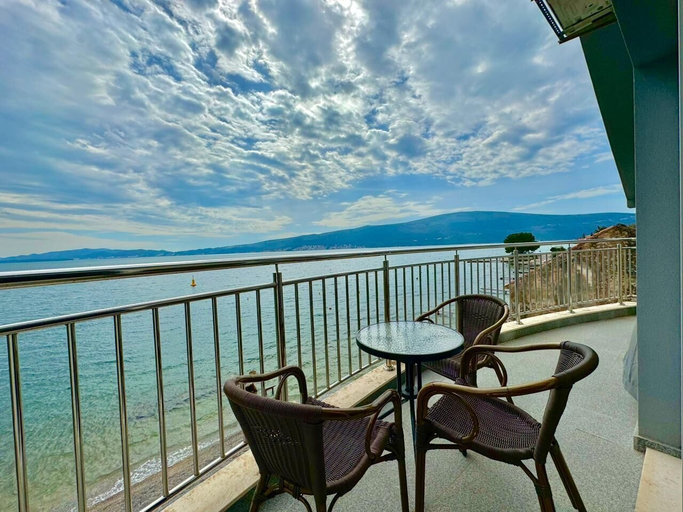 Others 5, Seaside apartments Zlokovic