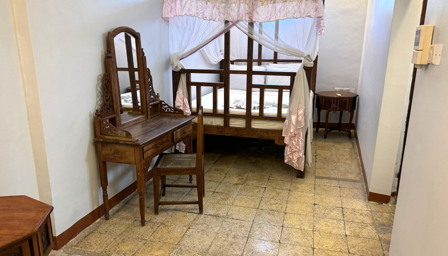 Bedroom 3, Princess Salme Inn, Mjini