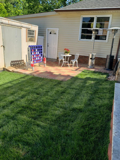 Bright & Spacious Studio Close to CLT Airport, Gaston