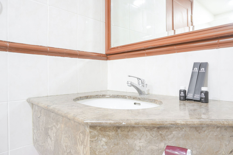 Bathroom 4, Elegant And Homey 2Br Apartment At Puri Casablanca, South Jakarta