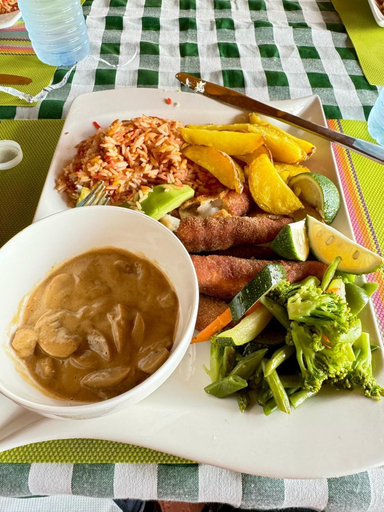 Food & Drinks 4, Top of the World Lodges Fort Portal, Burahya