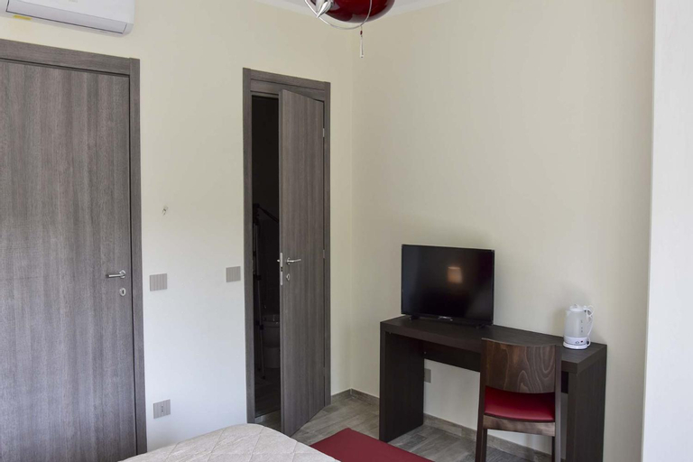 Bedroom 2, Il Riccio e la Castagna - Country House, Cuneo