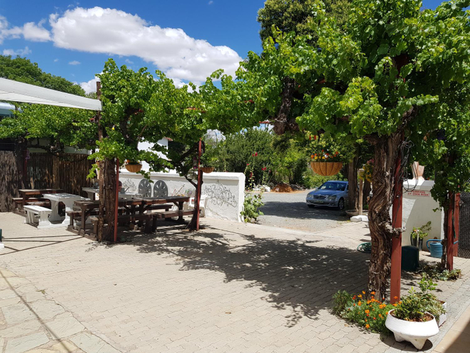 Food & Drinks 2, Karoo Manor, Pixley ka Seme