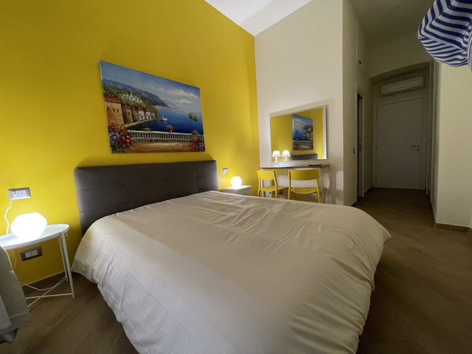 Bedroom 3, Mille Colori, Napoli