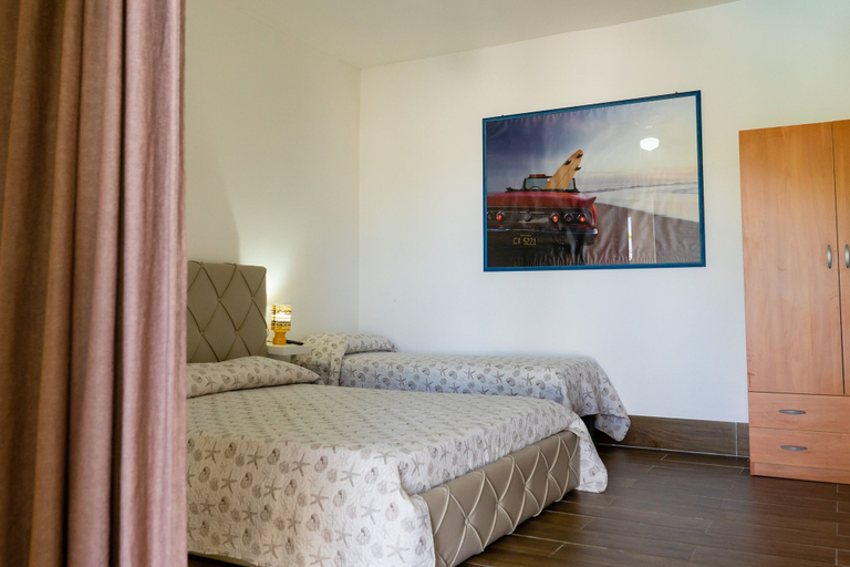 Bedroom 3, b&b El Dorado, Salerno