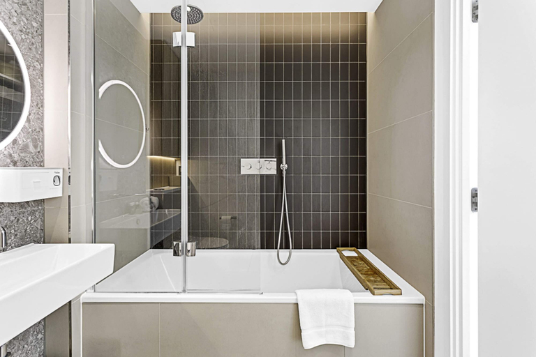 Bathroom, Gorgeous Clapham Flat, London