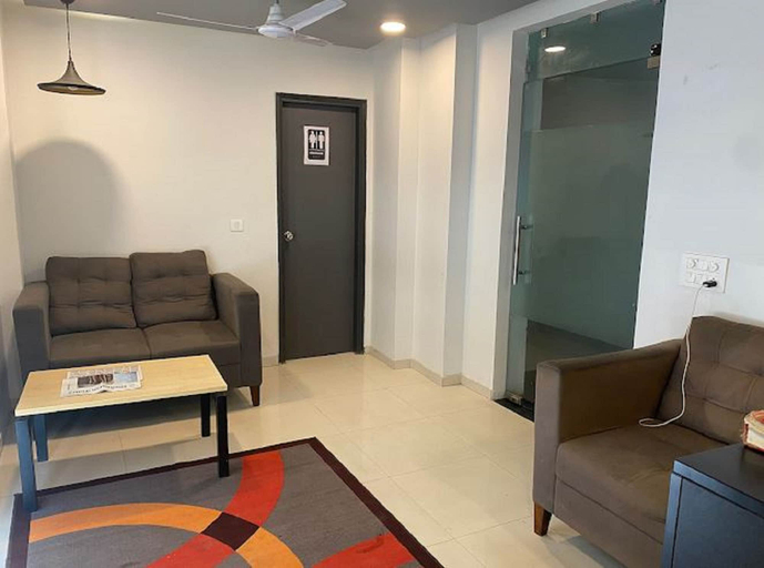 Others 5, The Umen Hotel Sector 49, Gautam Buddha Nagar