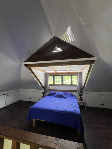Bedroom 3, Fare Tetahora
