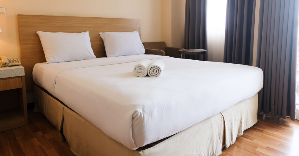 Bedroom 2, Strategic And Comfy 1Br At Braga City Walk Apartment, Bandung