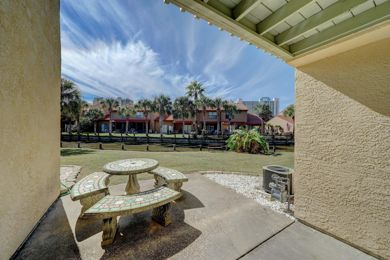 Others 1, 206 White Sandy-pet Friendly, Bay