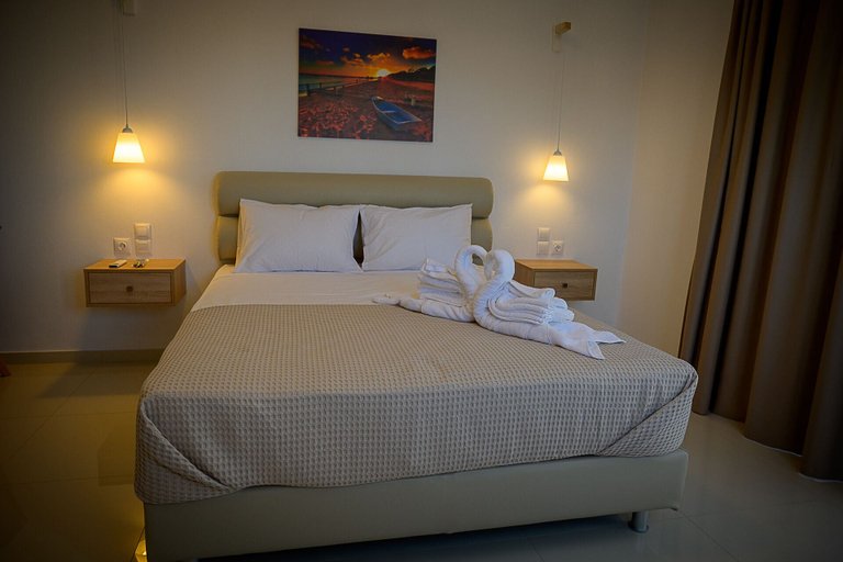 Bedroom 3, Sunsea studios, Crete